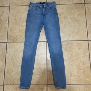 Woman’s Hollister jeans